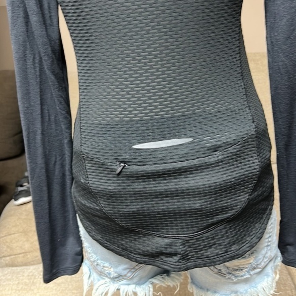 Under Armour‎ - Picture 5 of 8